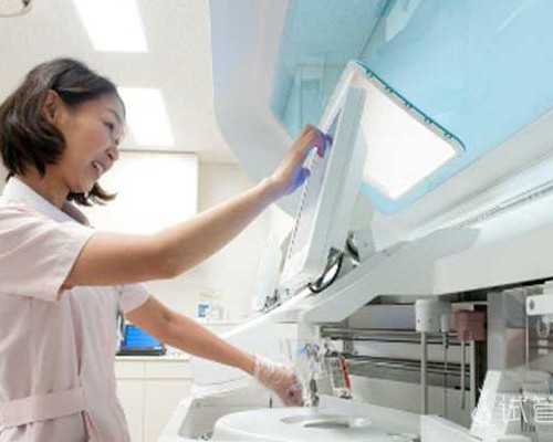 贵州供卵生子中心_黄秋生首带儿子露面 望亲儿子原谅自己